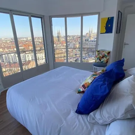 Lumineux A Avec Terrasse Et Proche Centre - Fr-1-489-413