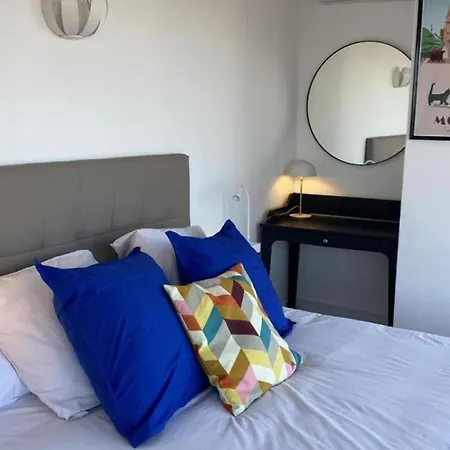 شقة Lumineux A Avec Terrasse Et Proche Centre - Fr-1-489-413 *